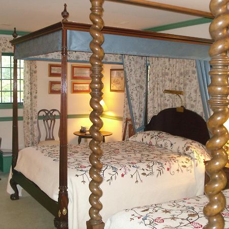 Newport House Bed & Breakfast Bed & Breakfast Williamsburg Room photo