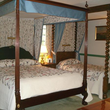 Newport House Bed & Breakfast Bed & Breakfast Williamsburg Room photo